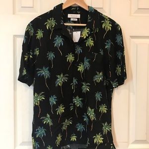 NWT Palm Trees Button down